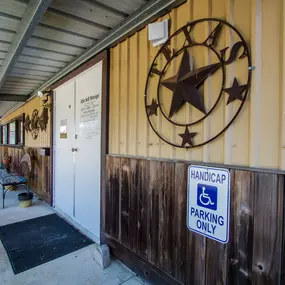 Able Self Storage in Pearland, TX has a welcoming front office where customers can rent a unit, pay a bill, or speak to our friendly, knowledgeable managers.