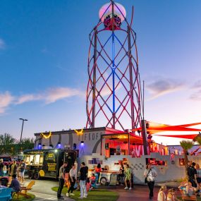 Then, you’ll step into the helix for an open-air balloon ride taking you up 130-feet high. At its apex, you’ll behold an extraordinary, 360-degree view of the Las Vegas Strip and vistas far and wide.