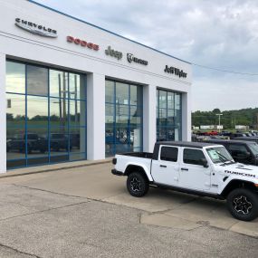 Jeff Wyler Chrysler Dodge Jeep RAM of Lawrenceburg, Indiana - Call 812.537.2525