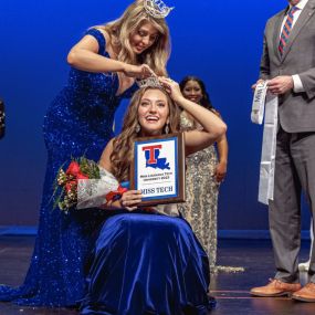 Congratulations to one of our customers, Chanley Patterson as being crowned Miss LA Tech!! We love her!! ❤️❤️ And congrats to her parents as well! ❤️