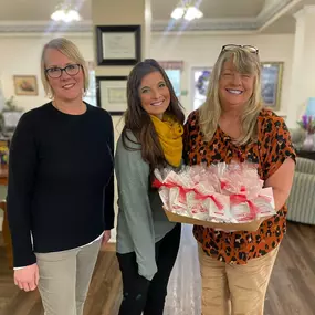 Icy weather calls for Hot Chocolate! ☕️????

We celebrated National Hot Chocolate Day with Russ Place here in Ruston today! These healthcare heroes go above and beyond for our community- they are truly Good Neighbors! ❤️