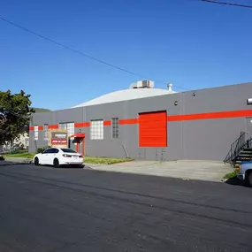 Bild von Chilton Auto Body San Leandro