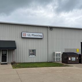 LL Flooring #1112 Perrysburg | 26495 Southpoint Road | Storefront