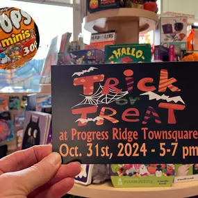 ????Trick or Treat! ????Check out this super fun Halloween event happening at our Progress Ridge location????!!

⭐️Come by on October 31st from 5-7pm to take part in our ????‍⬛spooky festivities along with other small businesses in Progress Ridge TownSquare!