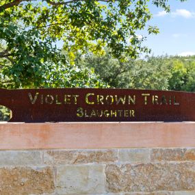 Violet Crown Trail entrance close to Camden Stoneleigh