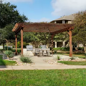 Courtyards with barbeques and outdoor dining