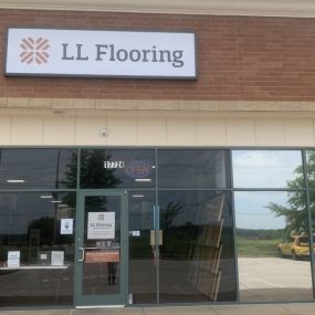 LL Flooring #1417 Chesterfield | 17724 Chesterfield Airport Road | Storefront