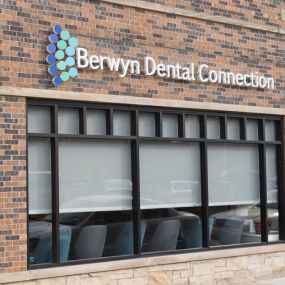 Berwyn Dental Connection IL - Dental Clinic front view