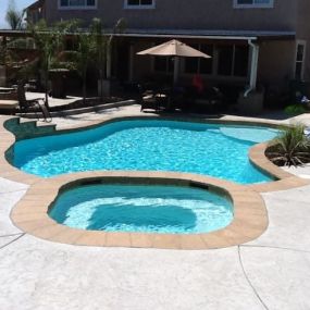 Freeform Custom Swimming Pool with Spa