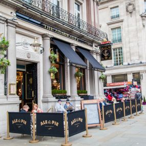 A traditional pub with a story to tell, The Admiralty is a step back in time to the decks of HMS Victory and the Battle of Trafalgar. Looking out to Nelson’s Column, it’s officially London’s most central pub, where the best of British pub food awaits alongside Fuller’s cask ales.