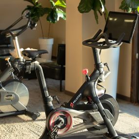 Enjoy our beautiful seventh-story views through our floor-to-ceiling windows while you work out. Indoor cycling comes to The Oxford Hotel with the Peloton Bike.