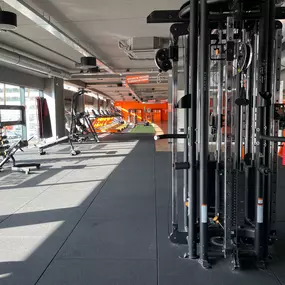 Basic-Fit Amsterdam Bijlmerdreef - free weight zone