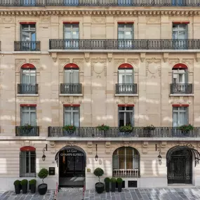 Bild von La Clef Champs-Élysées Paris by The Crest Collection