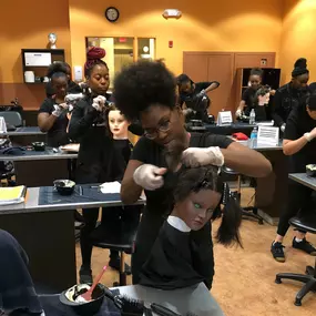 Bild von Empire Beauty School