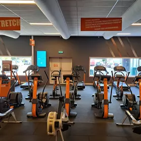 Apeldoorn Ambachtsveld 24/7
 - cardio