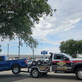 Need heavy-duty towing? Call now!