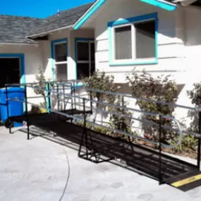 Amramp provided wheelchair access for an elderly couple in Arlington, TX.