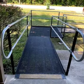 Leslie Morgan and the Amramp Dallas/Fort Worth team installed this modular wheelchair ramp in Garland, TX for a client who recently lost her foot.