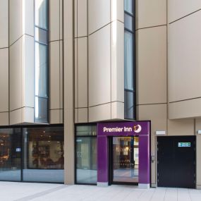 Premier Inn Liverpool City Centre (Lime Street) hotel