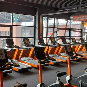 Basic-Fit Rijswijk Bogaardplein 24/7 - cardio