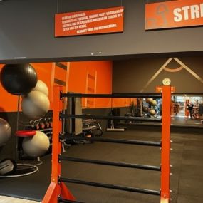 Basic-Fit Sint Oedenrode Bremhorst 24/7 - stretch zone