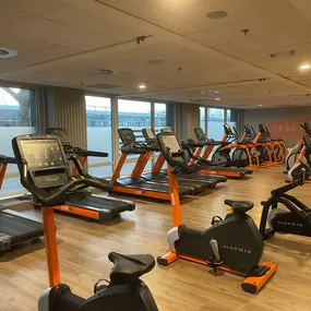 Basic-Fit Rotterdam Delftseplein 24/7 - cardio