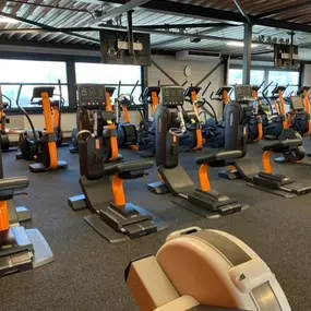 Basic-Fit Amsterdam Sportpark Kadoelen 24/7 - cardio