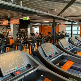 Basic-Fit Amsterdam Sportpark Kadoelen 24/7 - cardio