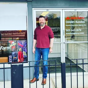 Please join us in welcoming our newest @kondosagency Team Member, Travis! 
Travis is based out of our Milwaukie location and is part of our new customer acquisition team.
Travis comes with experience in personal lines and business insurance. We are thrilled to have Travis on our team, and he is excited to meet you!