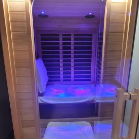 Infrared Sauna with Chromotherapy