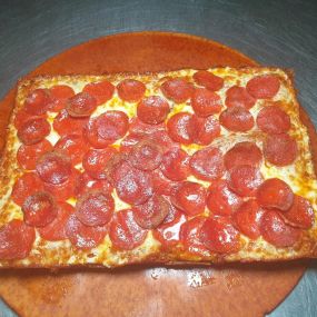 Detroit Deep Dish Pepperoni Pizza