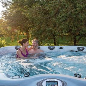 4-6-person-hot-tubs