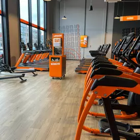 Basic-Fit Maassluis Elektraweg 24/7 - cardio