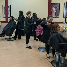 Bild von Empire Beauty School