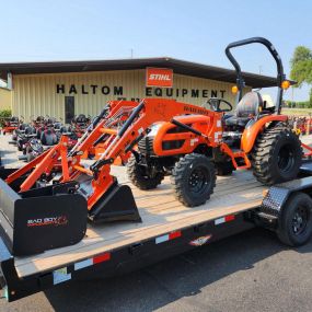 Haltom Bad Boy tractor H&H trailer