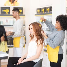 Bild von Drybar - Tempe at the Watermark