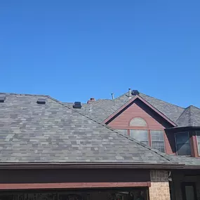 Your home in Preston Highlands North deserves the best defense against Texas’ harsh weather conditions. At High Performance Roofing, we specialize in high-quality roofing, metal roofing, and solar solutions designed to protect your home from extreme heat, hail, and severe storms—all while enhancing curb appeal and energy efficiency.