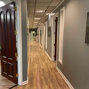 Ayudando a la Comunidad-  inside office hall