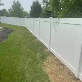 vinyl privacy fence