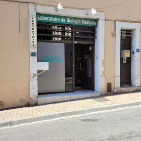 Bild von BIOGROUP CÔTE D'AZUR -  Laboratoire La Ciotat - Escalet