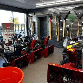 Porters-interior-showroom-toro-snowblowers-rakes-20231114