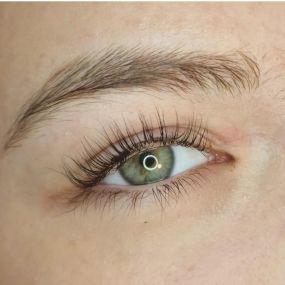 Wimperlift
Wimper Extensions
Henna Brows