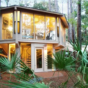 One of our favorite resort projects from the early 1970s – The Sealofts on Deer Island (Sea Pines Plantation) in Hilton Head, SC. Sixty original design Topsider pedestal homes with ground level entryways.