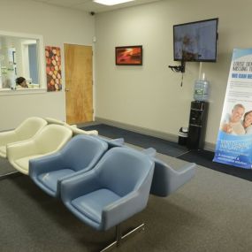 Mini Dental Implant Centers of America - Union City, NJ - Waiting Room