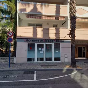 Bild von BIOGROUP CÔTE D'AZUR -  Laboratoire du Lavandou