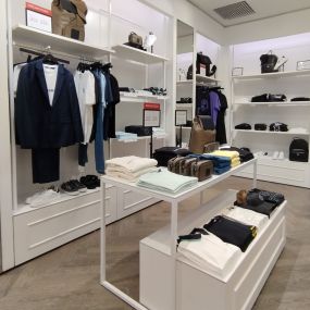 Bild von KARL LAGERFELD Outlet