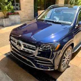 Mercedes SUV Detail