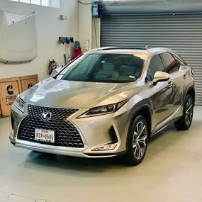 Lexus RX Detail