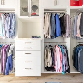 Meet the closet of your dreams – perfectly organized and tailored just for you!