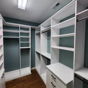 Your closet, your rules! Our cabinetry is fully customizable to fit your home's layout and your unique needs.